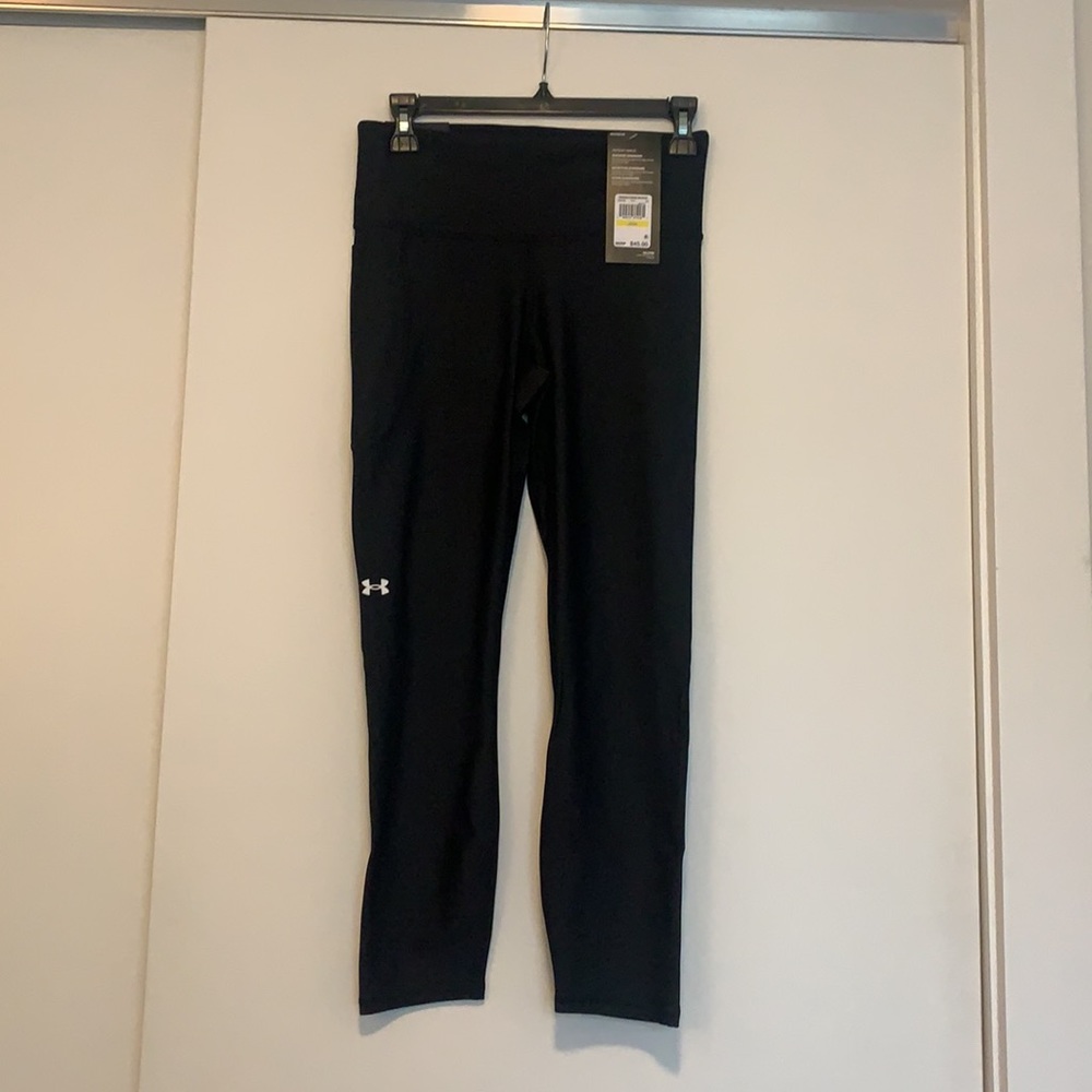 Women’s brand new under armour compression black ankle crop leggings